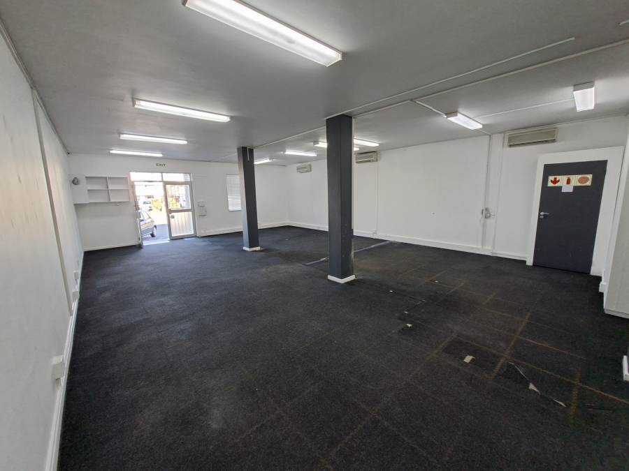 To Let commercial Property for Rent in Lionviham Western Cape
